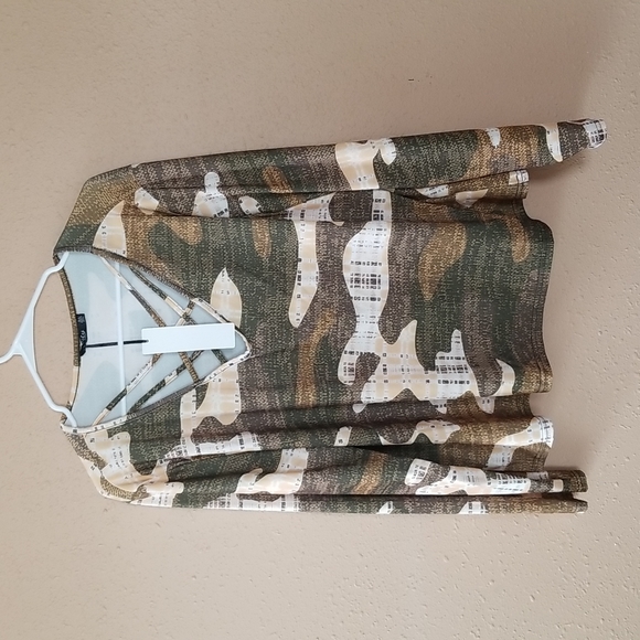 Camo pattern shirt - Picture 1 of 2